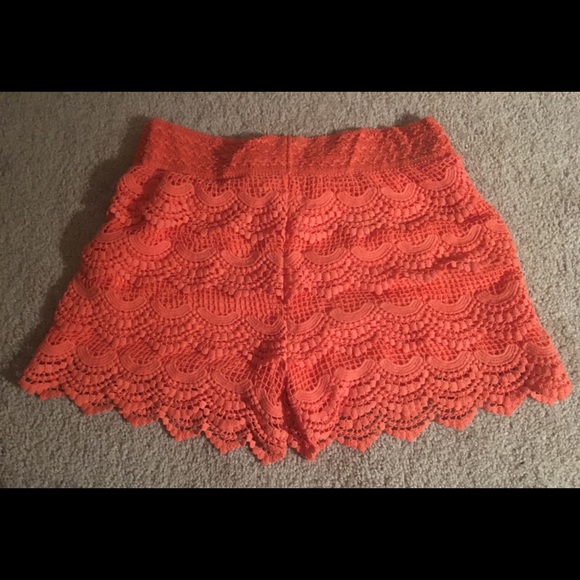 Francesca’s Collection Lace Crocheted Skort Large - Picture 2 of 2